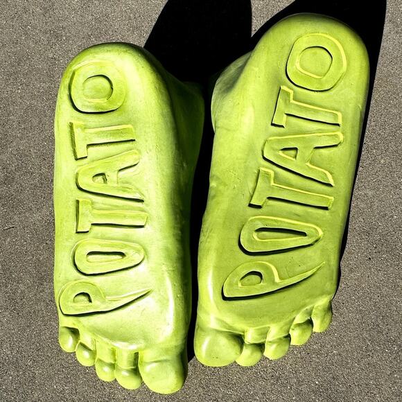 Imran Potato Green Hulk Cavemen Feet Slippers 1/1500 Released - Picture 1 of 3
